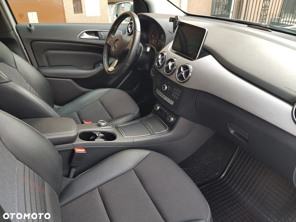 Mercedes-Benz Klasa B (Electric Drive) 250 e - 21