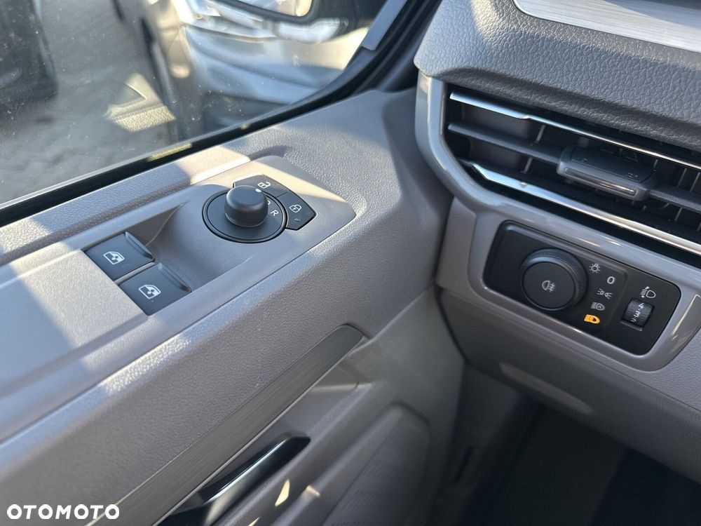 Volkswagen Transporter Kombi N1 - 21