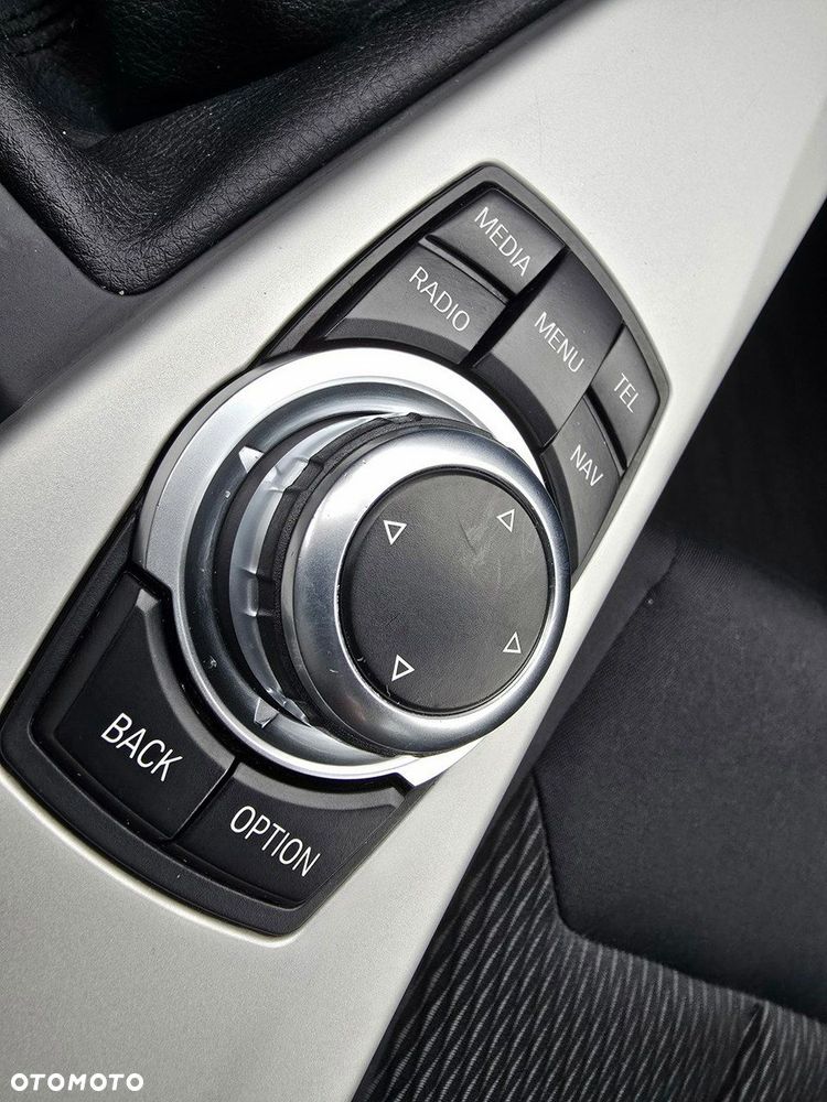 BMW Seria 3 318d - 19