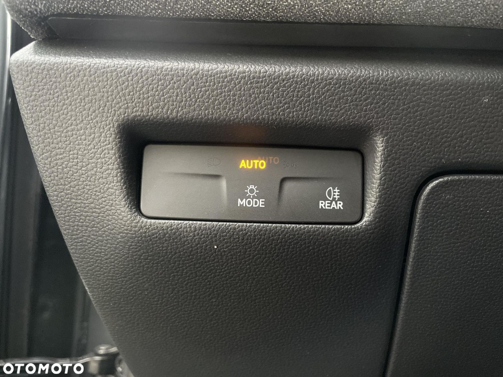Volkswagen Passat - 25