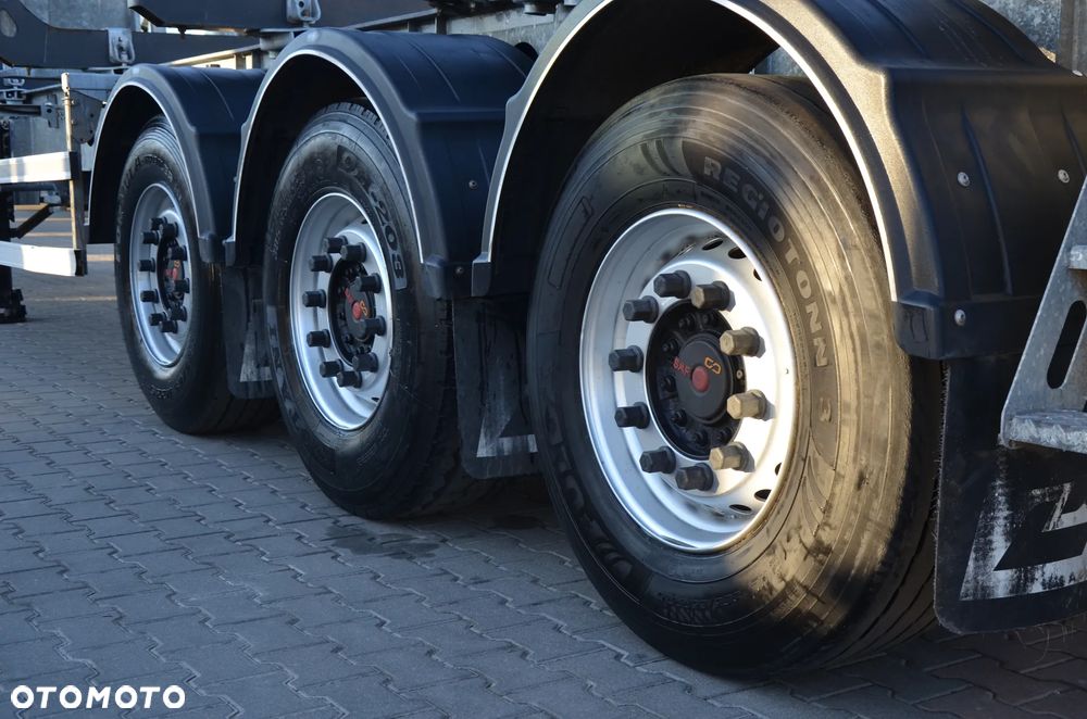 Zaslaw NACZEPA KŁONICOWA DO PRZEWOZU DREWNA / 2022r / OCYNK / SAF / OŚ POD. / 2273 - 9