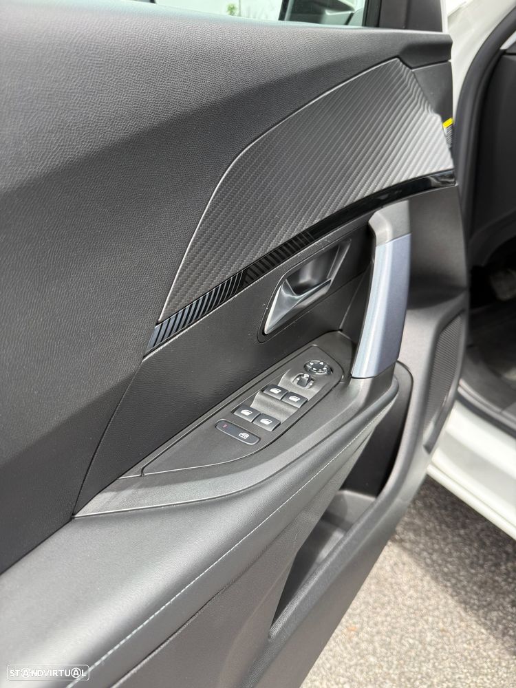 Peugeot e-2008 50 kWh GT Pack - 10