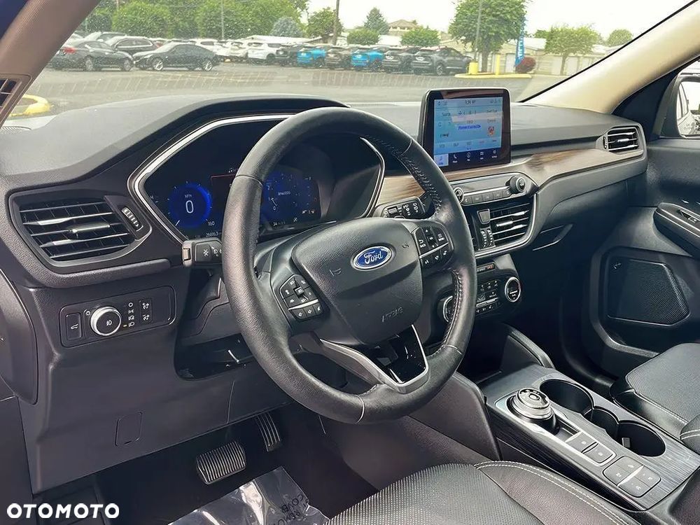 Ford Escape 2.0 EcoBoost AWD Titanium - 11