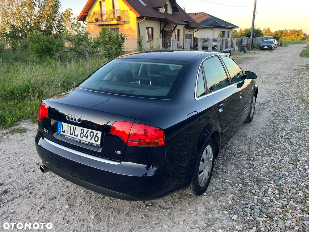 Audi A4 Limousine - 14