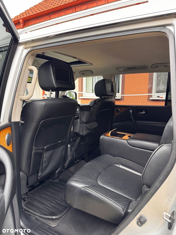 Infiniti QX80 - 11