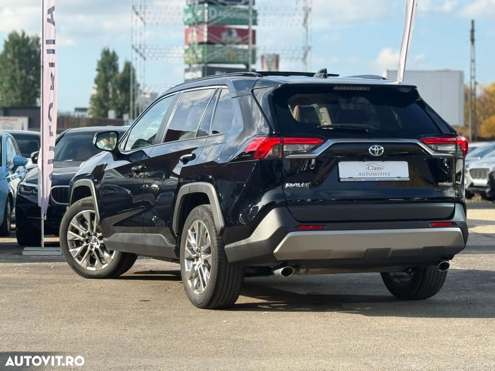 Toyota RAV4 - 11