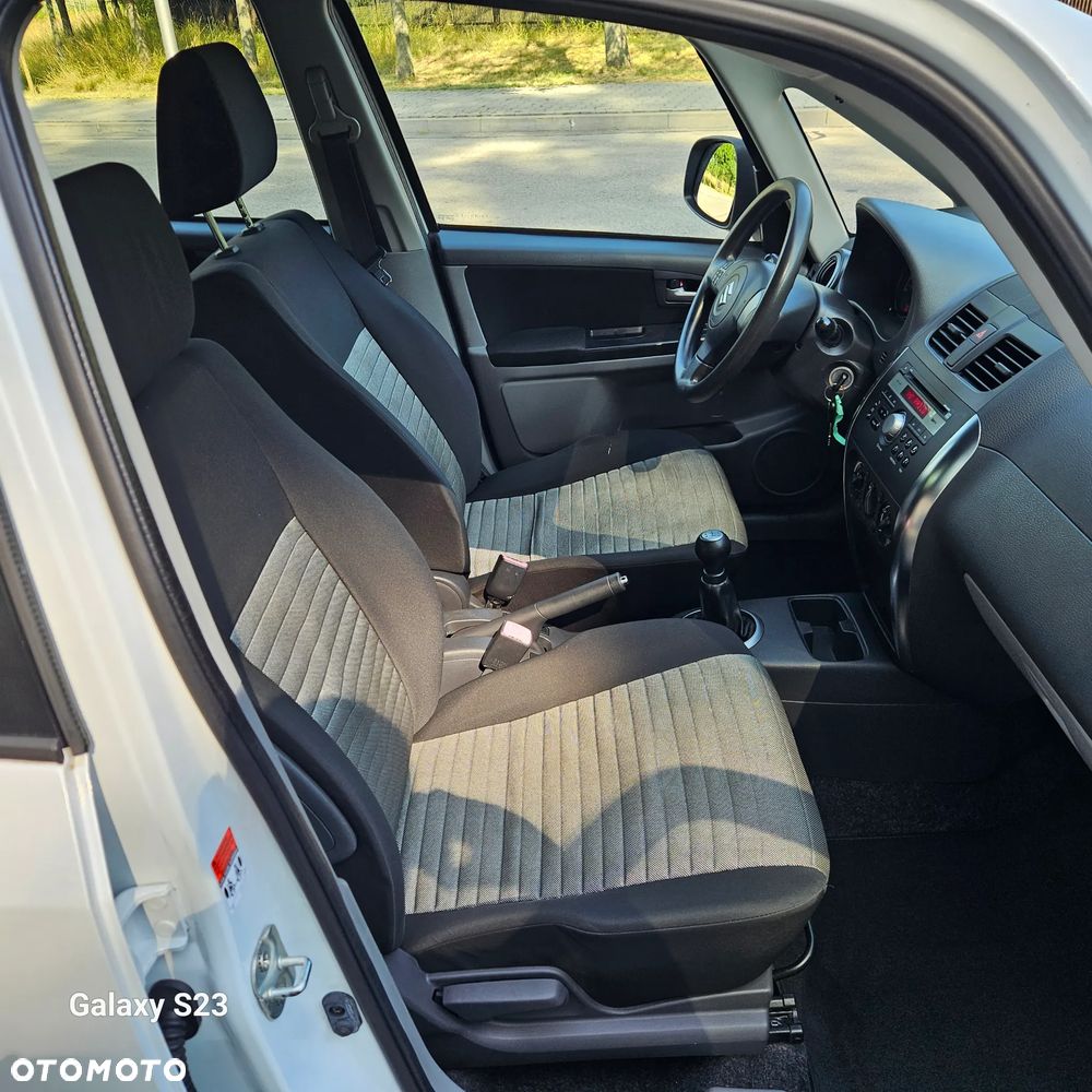 Suzuki SX4 1.6 VVT 4x2 Comfort - 24