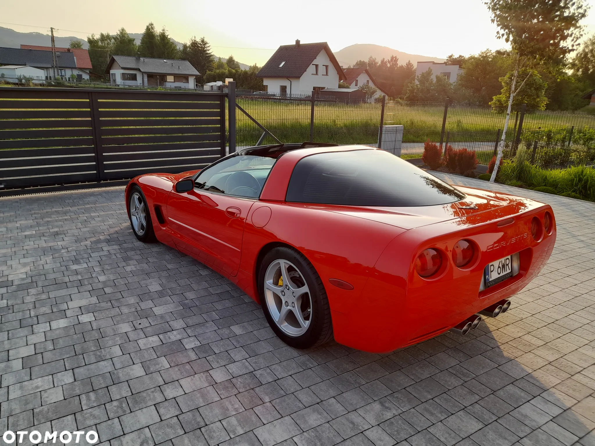 Chevrolet Corvette - 10