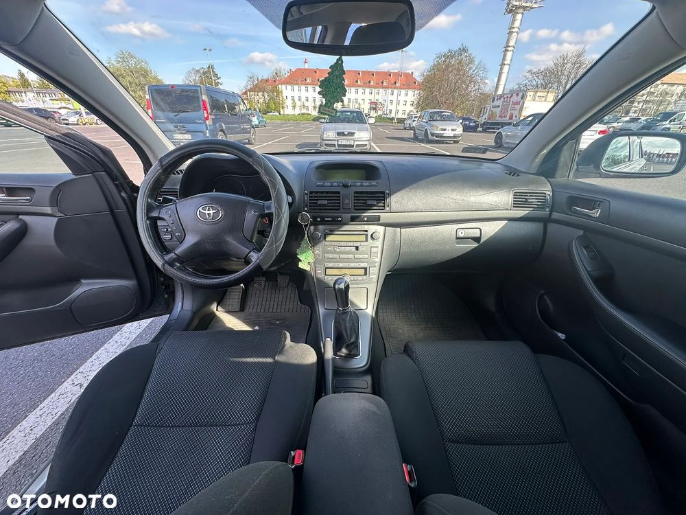 Toyota Avensis 2.0 D-4D Sol - 10