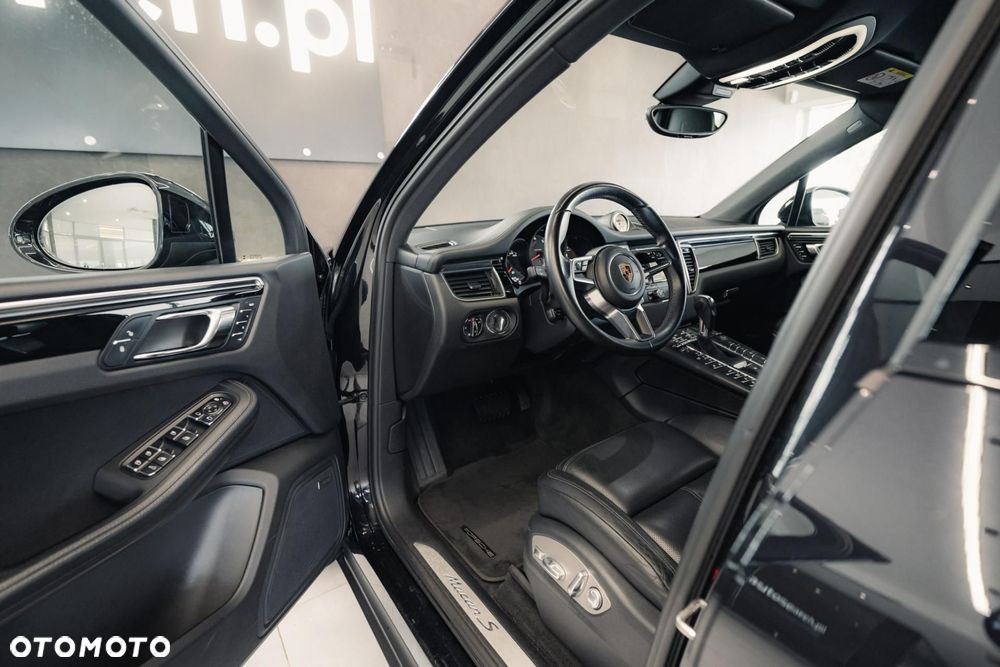 Porsche Macan S - 10