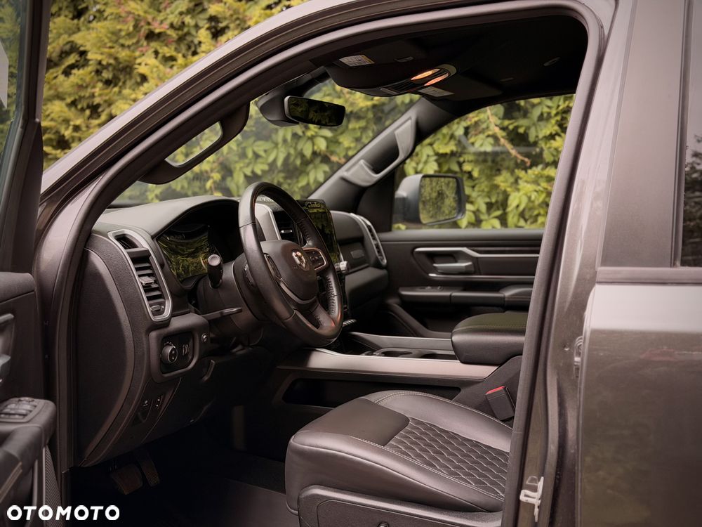 RAM 1500 Crew Cab Shortbed Bighorn - 7