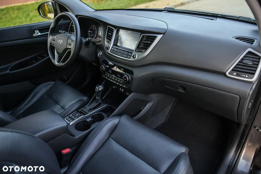 Hyundai Tucson blue 1.7 CRDi 2WD DCT Premium - 25