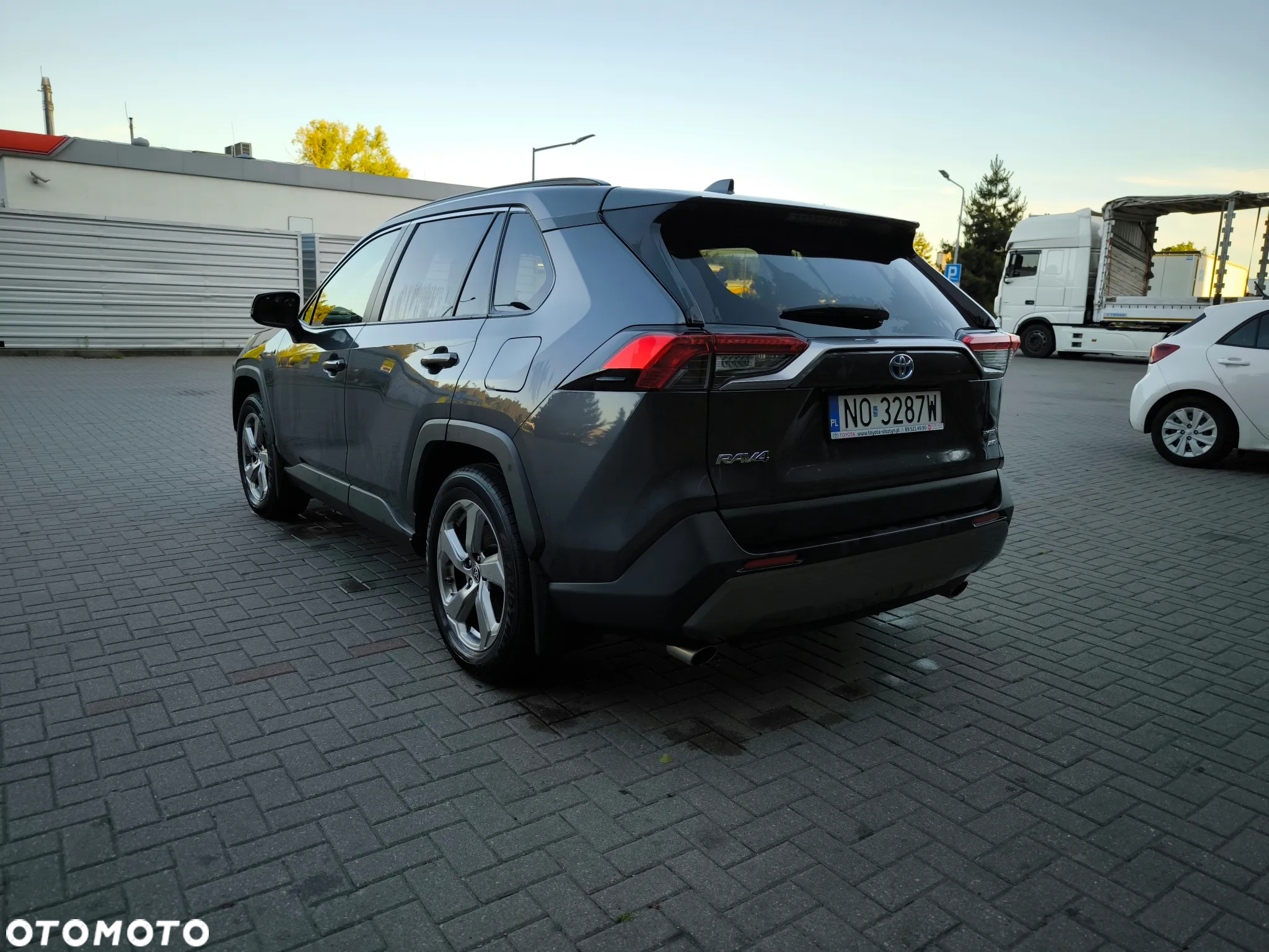 Toyota RAV4 - 7