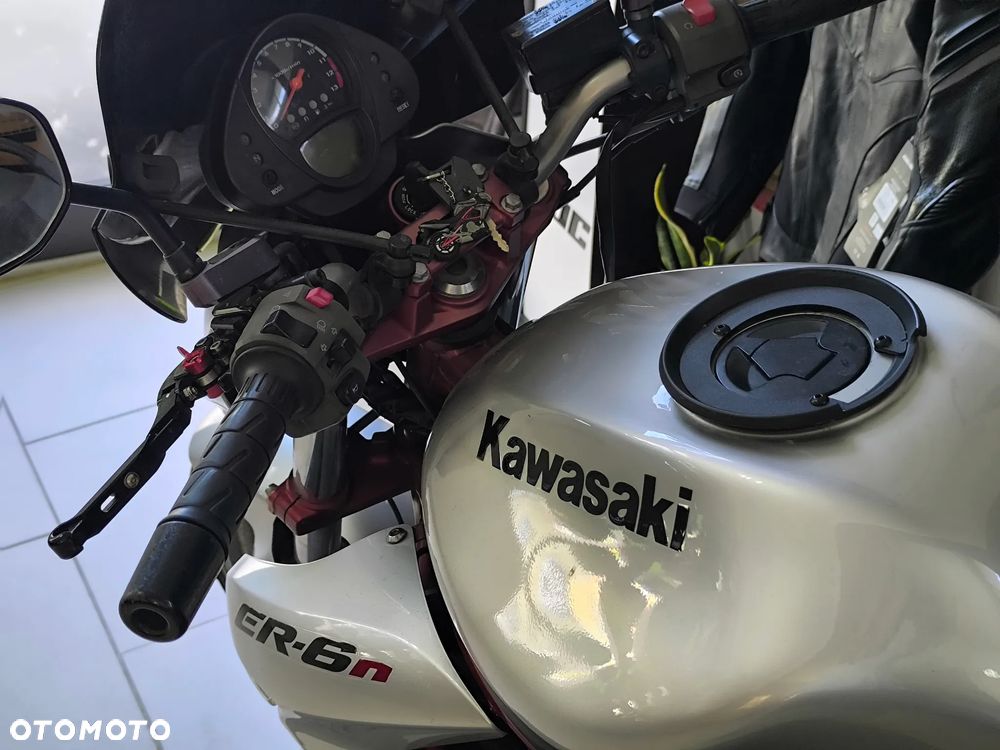 Yamaha XJ - 16
