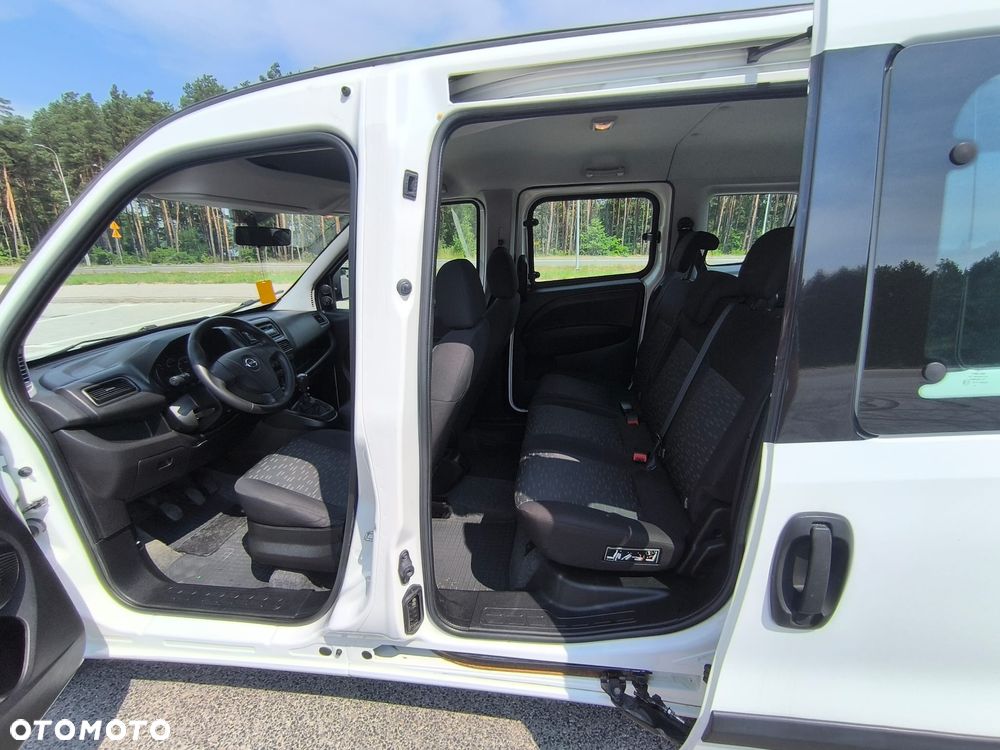 Opel Combo 1.6 CDTI Cosmo - 17