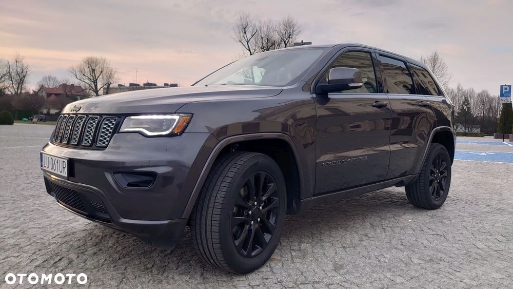 Jeep Grand Cherokee - 8