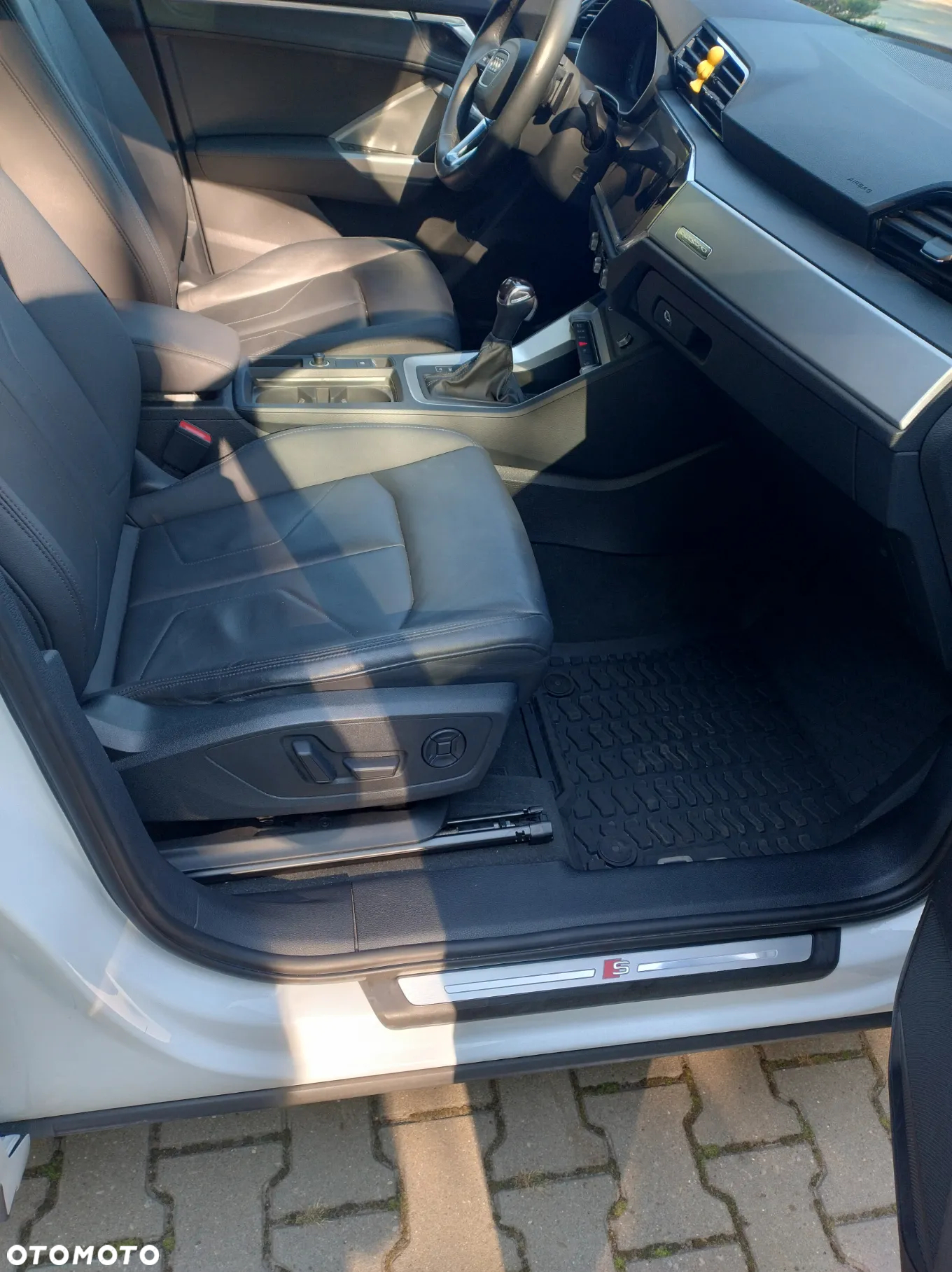 Audi Q3 45 TFSI quattro S tronic S line - 25