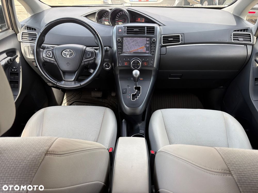 Toyota Verso 1.8 Prestige MS EU6 - 11