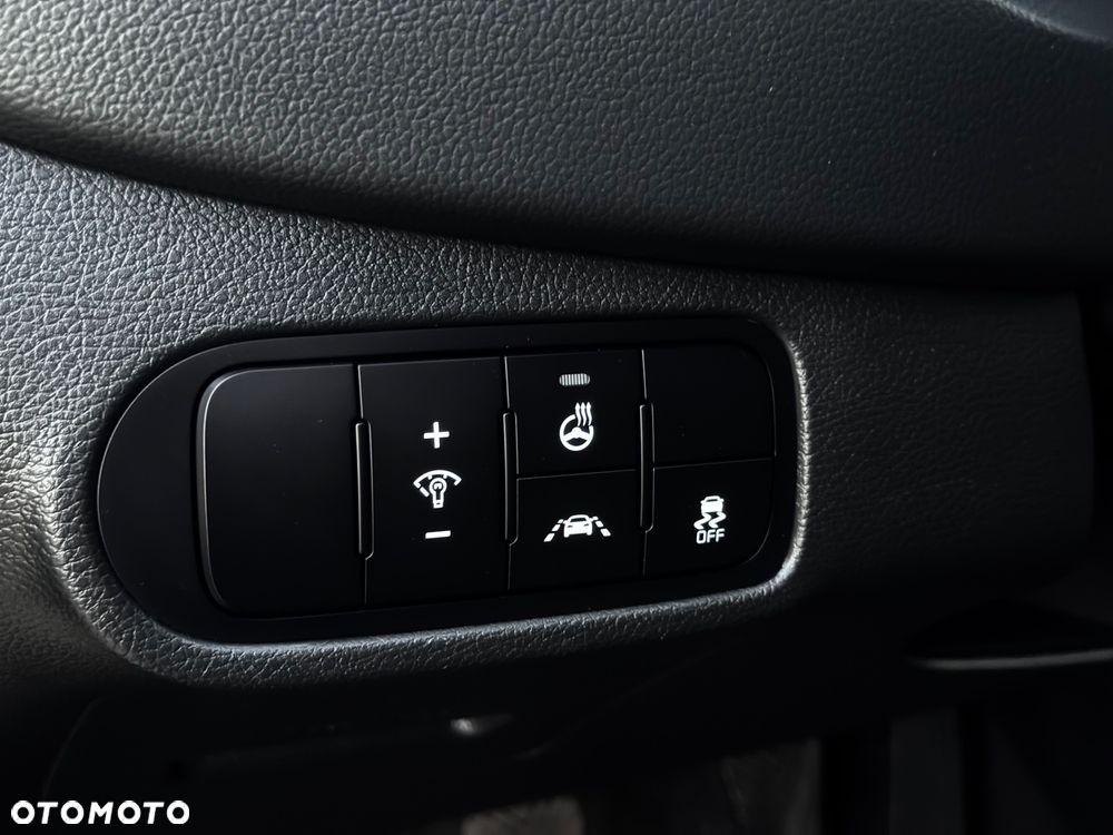 Kia Carens 1.7 CRDi 136 Fifa World Cup Edition - 24