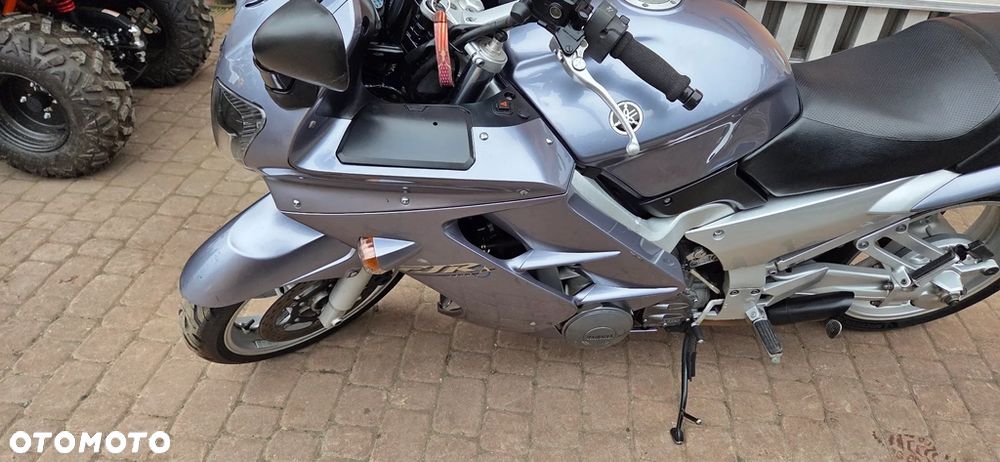 Yamaha FJR - 6