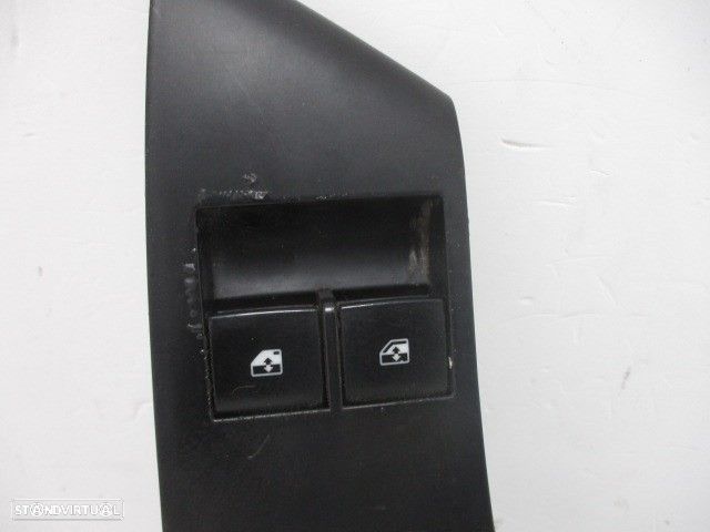 COMANDO ELEVADOR DE VIDRO FRONTAL ESQUERDO OPEL ASTRA J 2010 -13305978 - 1