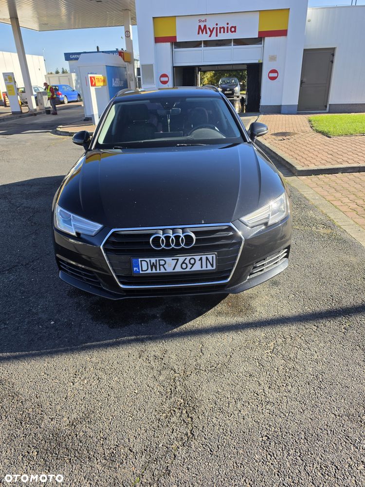 Audi A4 Avant - 1
