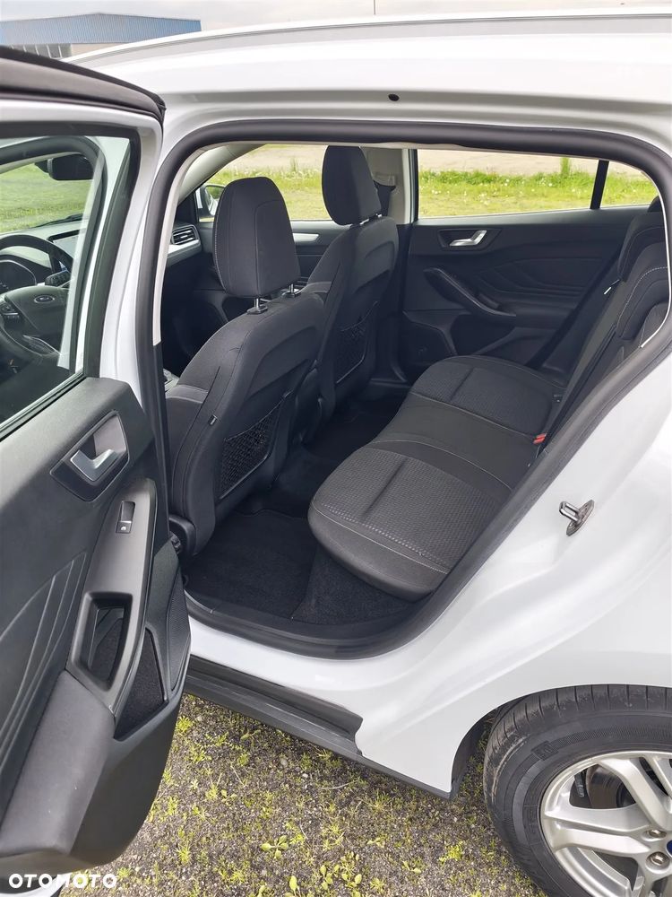 Ford Focus 1.5 EcoBlue Start-Stopp-System COOL&CONNECT - 22