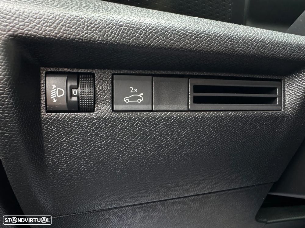 Citroën C4 1.2 Hybrid Plus e-DSC6 - 11