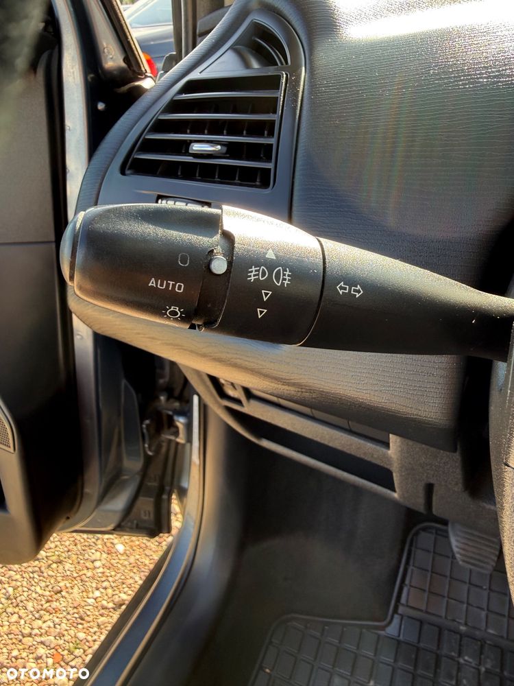 Citroën C4 1.6 16V Exclusive - 21