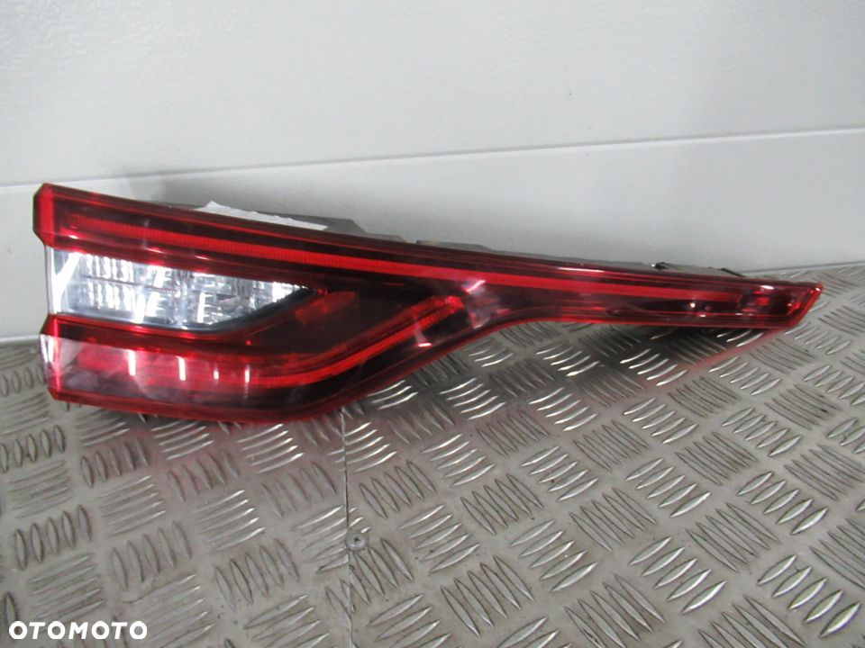 LAMPA TYŁ LEWA W KLAPĘ RENAULT TALISMAN GRANTOUR 265559260R - 1