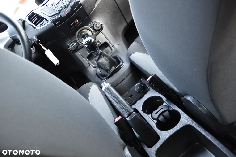 Ford Fiesta 1.25 Ambiente - 25