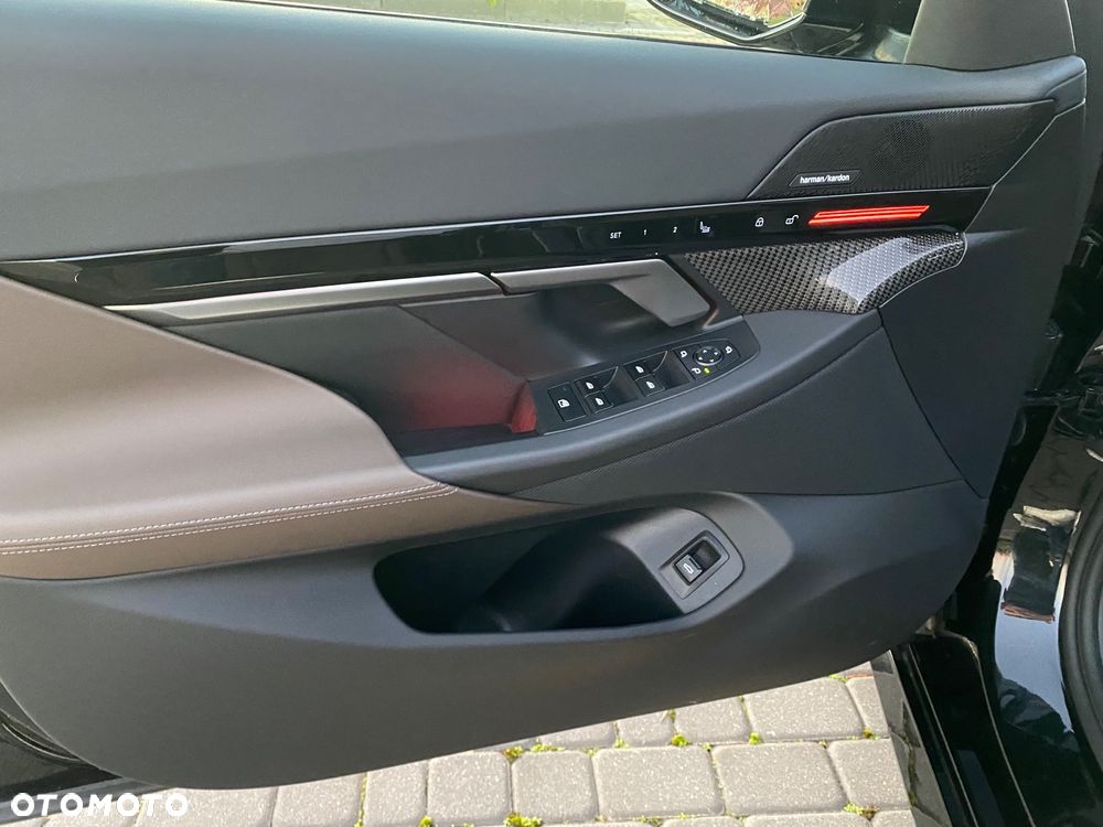 BMW Seria 5 520d xDrive - 33