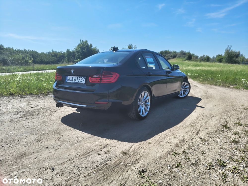BMW Seria 3 328i xDrive Modern Line - 5