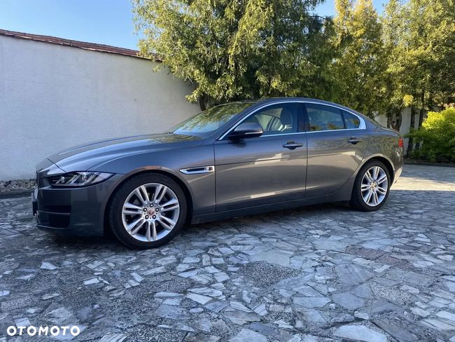 Jaguar XE E-Performance Prestige