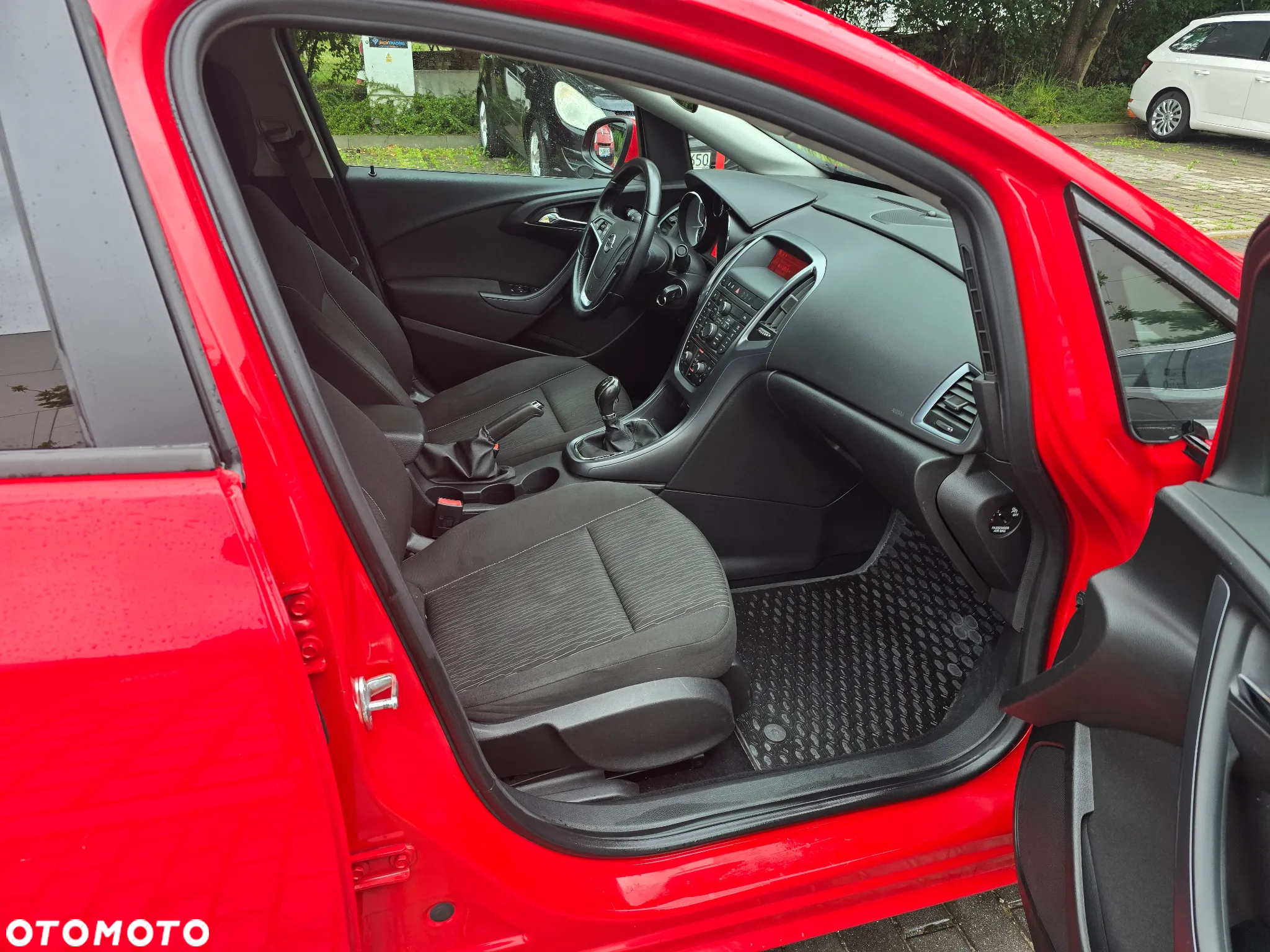 Opel Astra V 1.4 T Dynamic S&S - 11