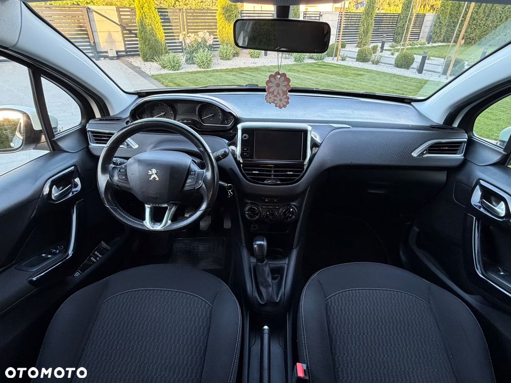 Peugeot 208 1.2 PureTech Style - 10