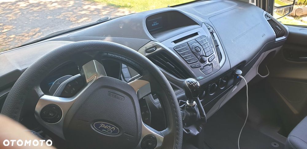 Ford Tourneo Custom - 5