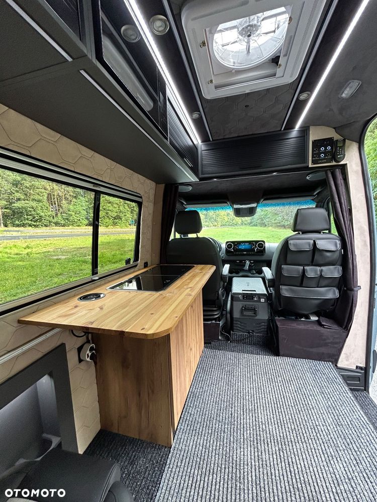 Mercedes-Benz Sprinter Long BASE 9G-Tronic 907.235 - 17