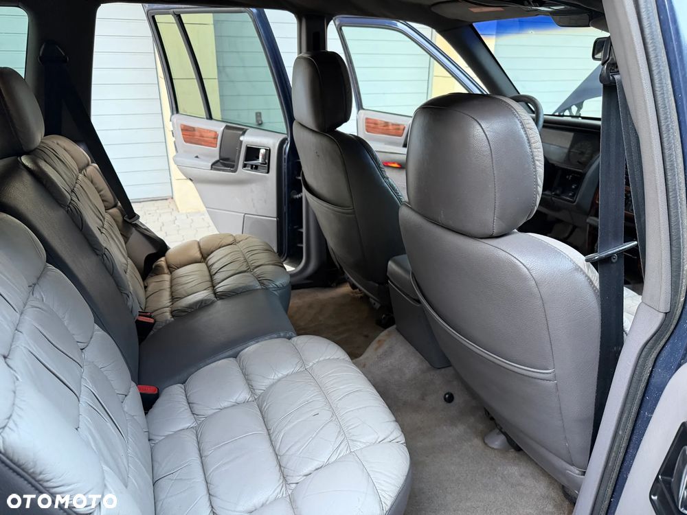 Jeep Grand Cherokee - 18