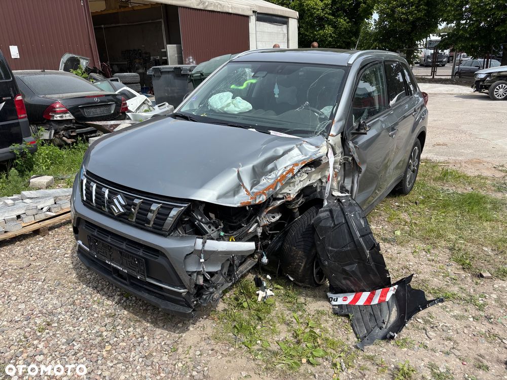 Suzuki Vitara 1.5 Dualjet Hybrid Allgrip AGS Comfort+ "SHINKAI" - 6