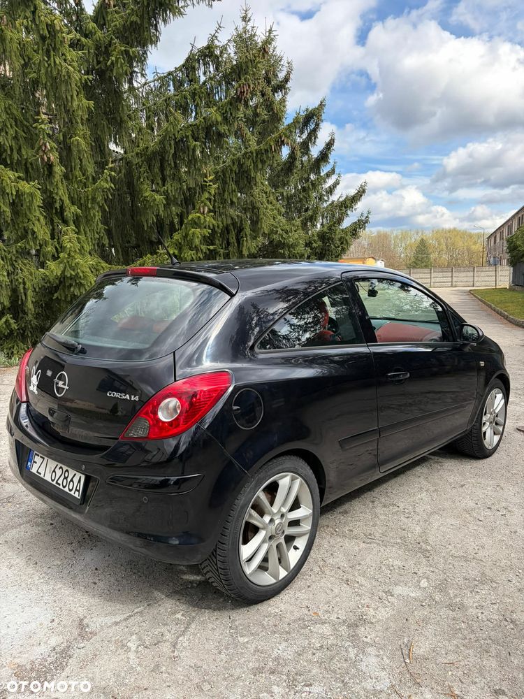 Opel Corsa 1.4 16V Cosmo - 6
