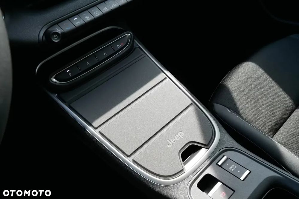 Jeep Avenger 1.2 T3 mHEV Summit FWD eDCT6 - 15