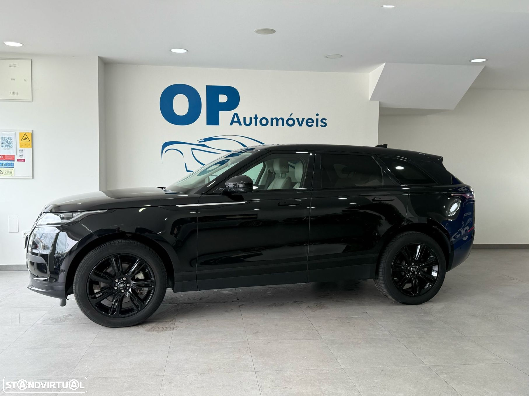 Land Rover Range Rover Velar 2.0 D200 AWD R-Dynamic S - 2