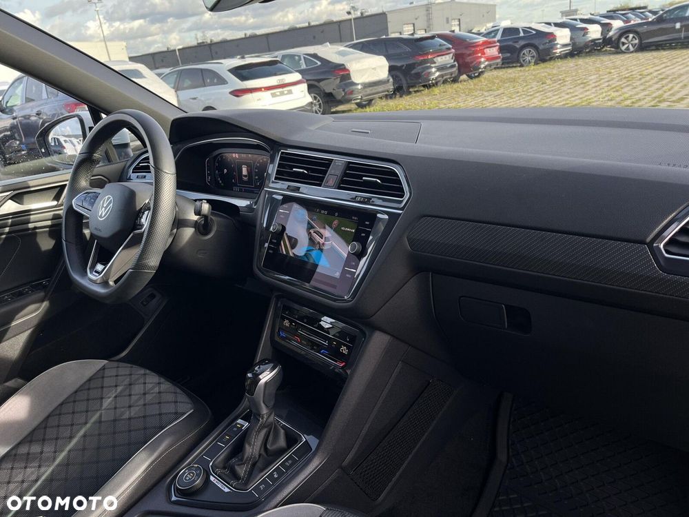 Volkswagen Tiguan Allspace - 11