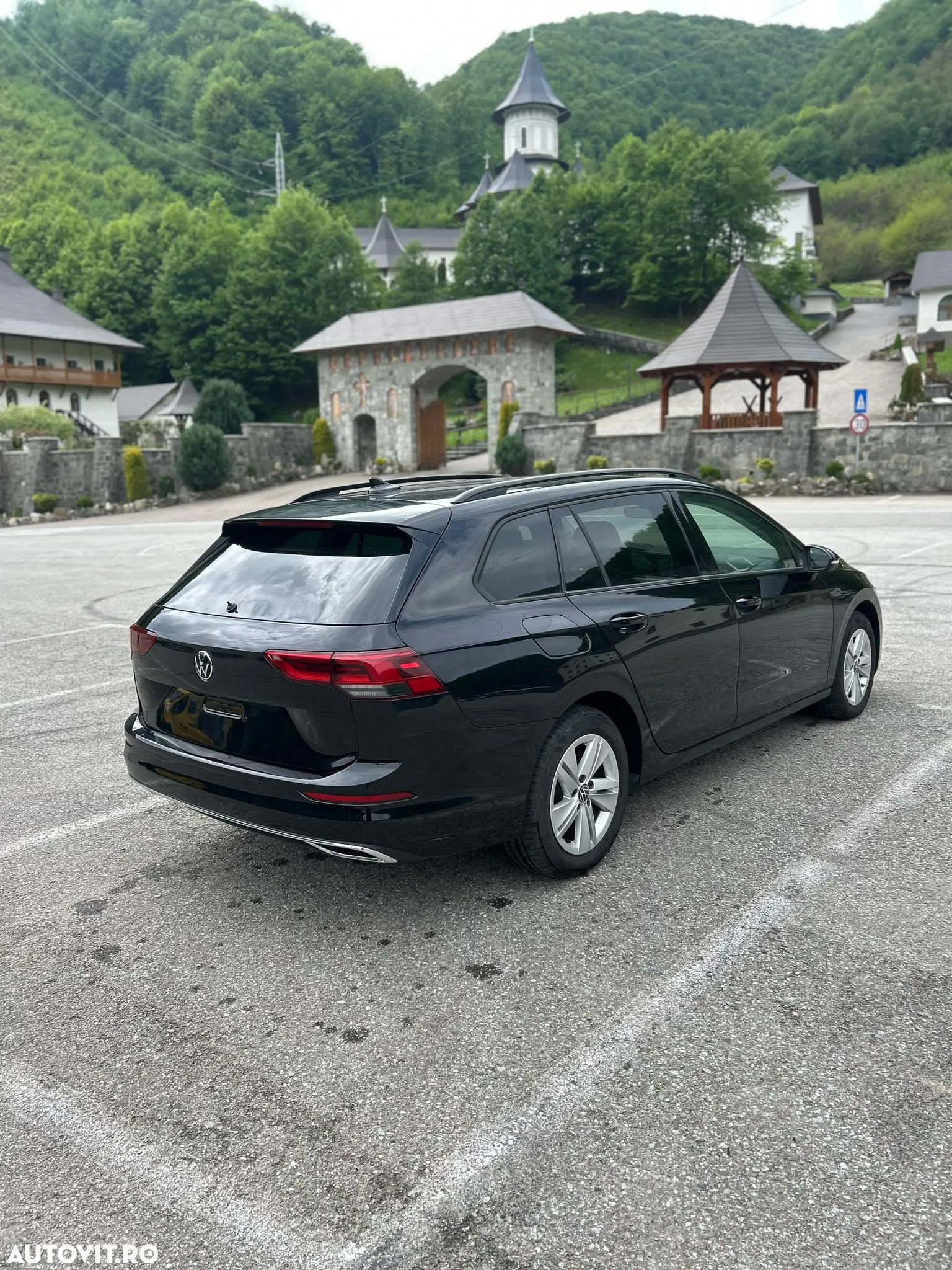 Volkswagen Golf - 6