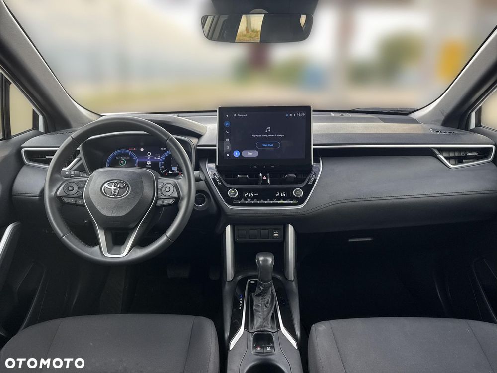 Toyota Corolla Cross - 11