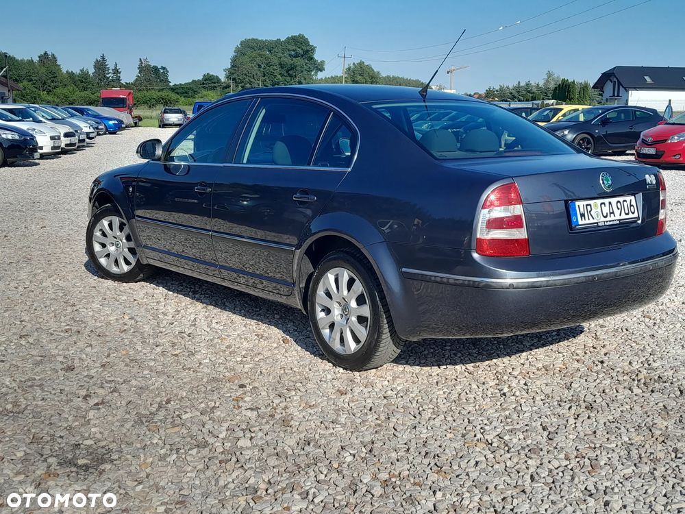 Skoda Superb 2.0 TDI DPF Elegance - 16