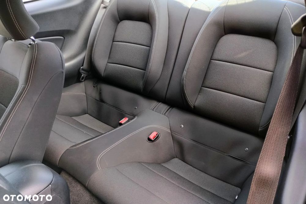 Ford Mustang 3.7 V6 - 14