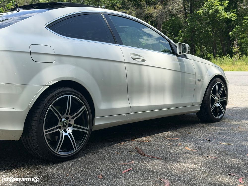 Mercedes-Benz C 220 CDI Avantgarde Aut. - 12