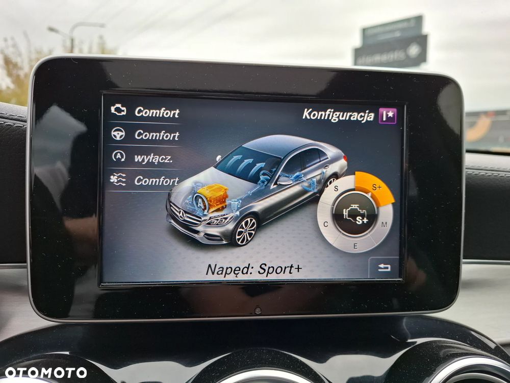 Mercedes-Benz Klasa C 200 4-Matic 9G-TRONIC - 22